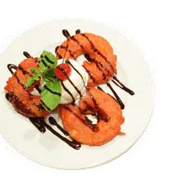 Fried pineapple with vanilla ice cream — Chi